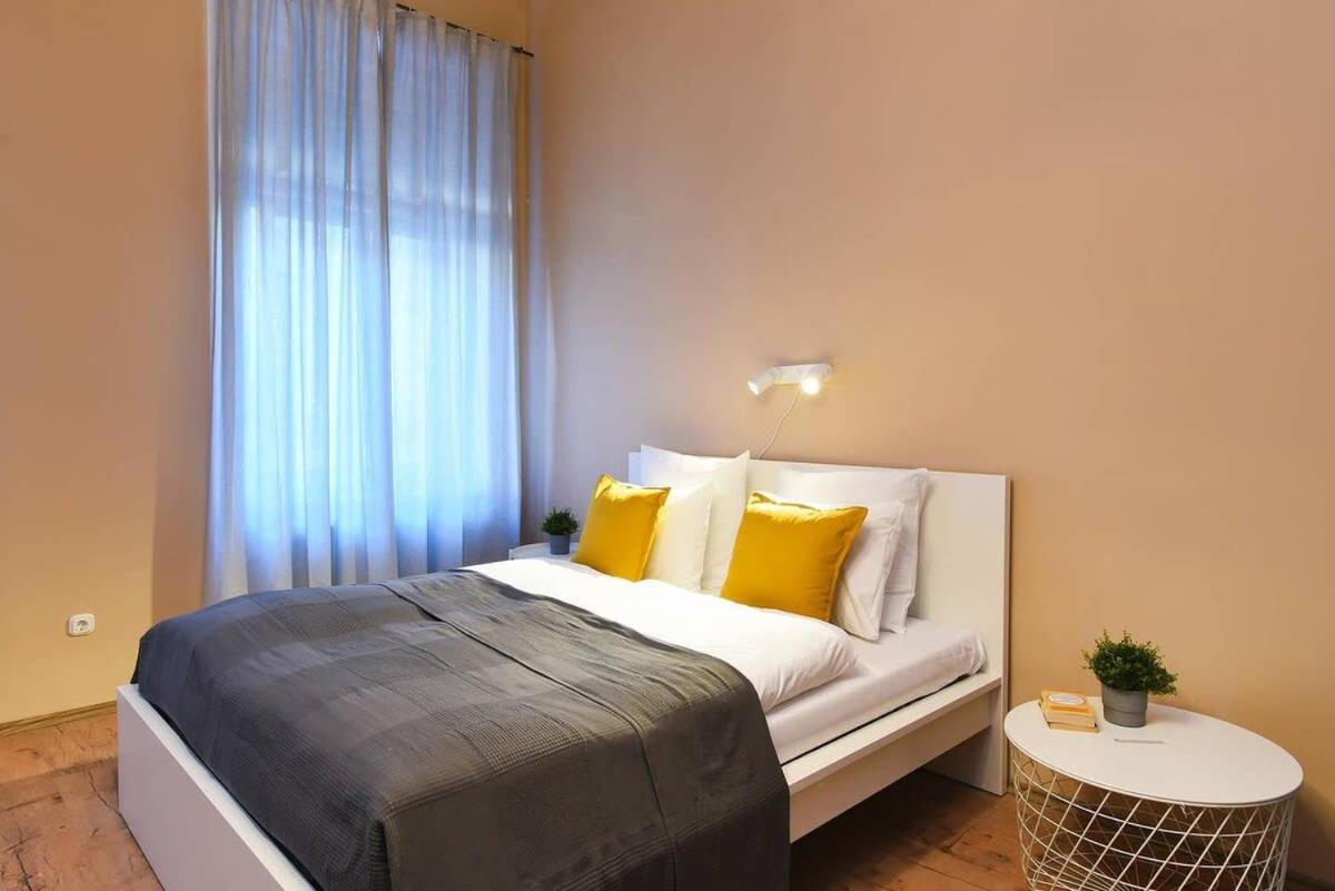 Apartament Very Very Spacious New Budapesta