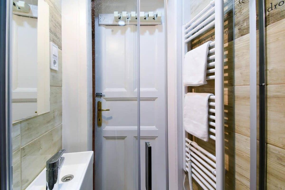 Apartament Very Very Spacious New Budapesta